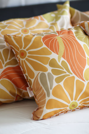 Retro Mu’u Warm Pillow Cover