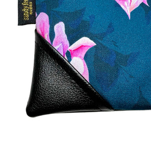 Mini Lei Awapuhi Zipper Clutch