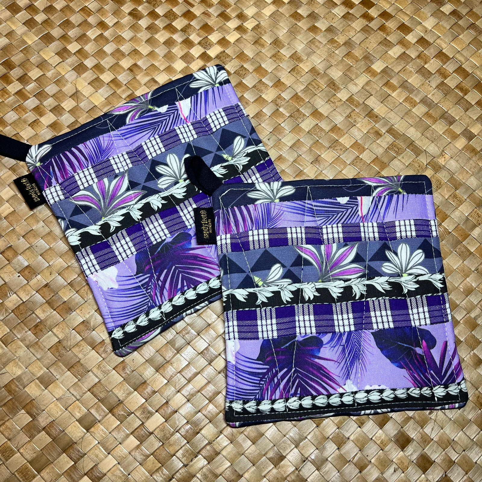 Hale Collection Pot Holder Set