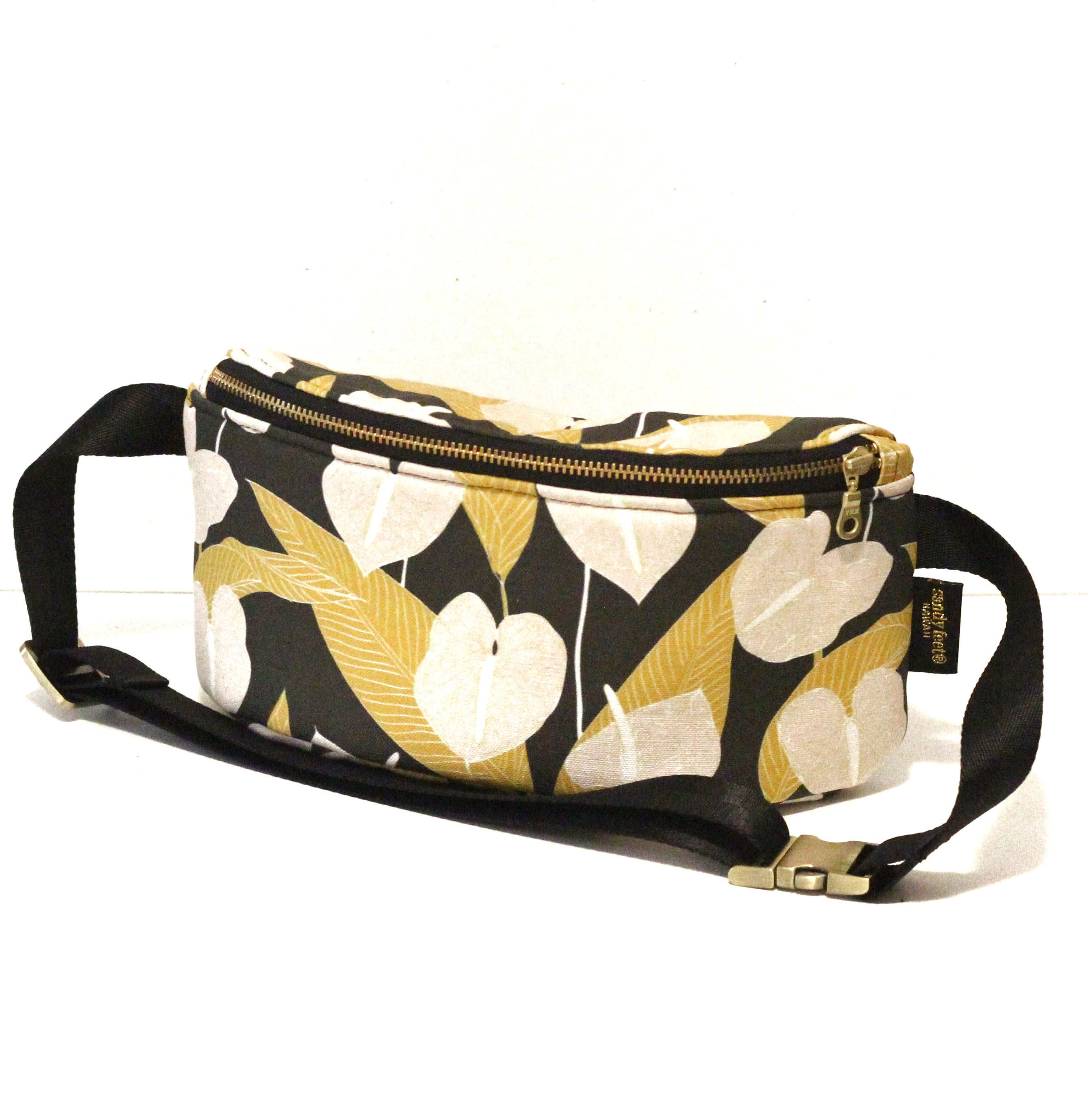 Pua Kenikeni Lei Hip Pack - SandyFeetHawaii