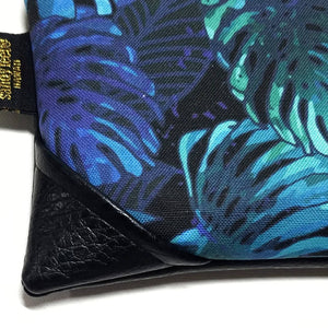 Mini Midnight Monstera Zipper Clutch